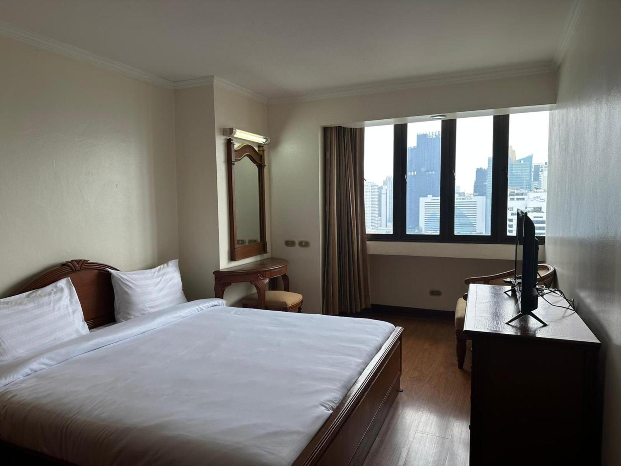 Omni Tower Sukhumvit Soi 4 Direct Apartman Bangkok Kültér fotó