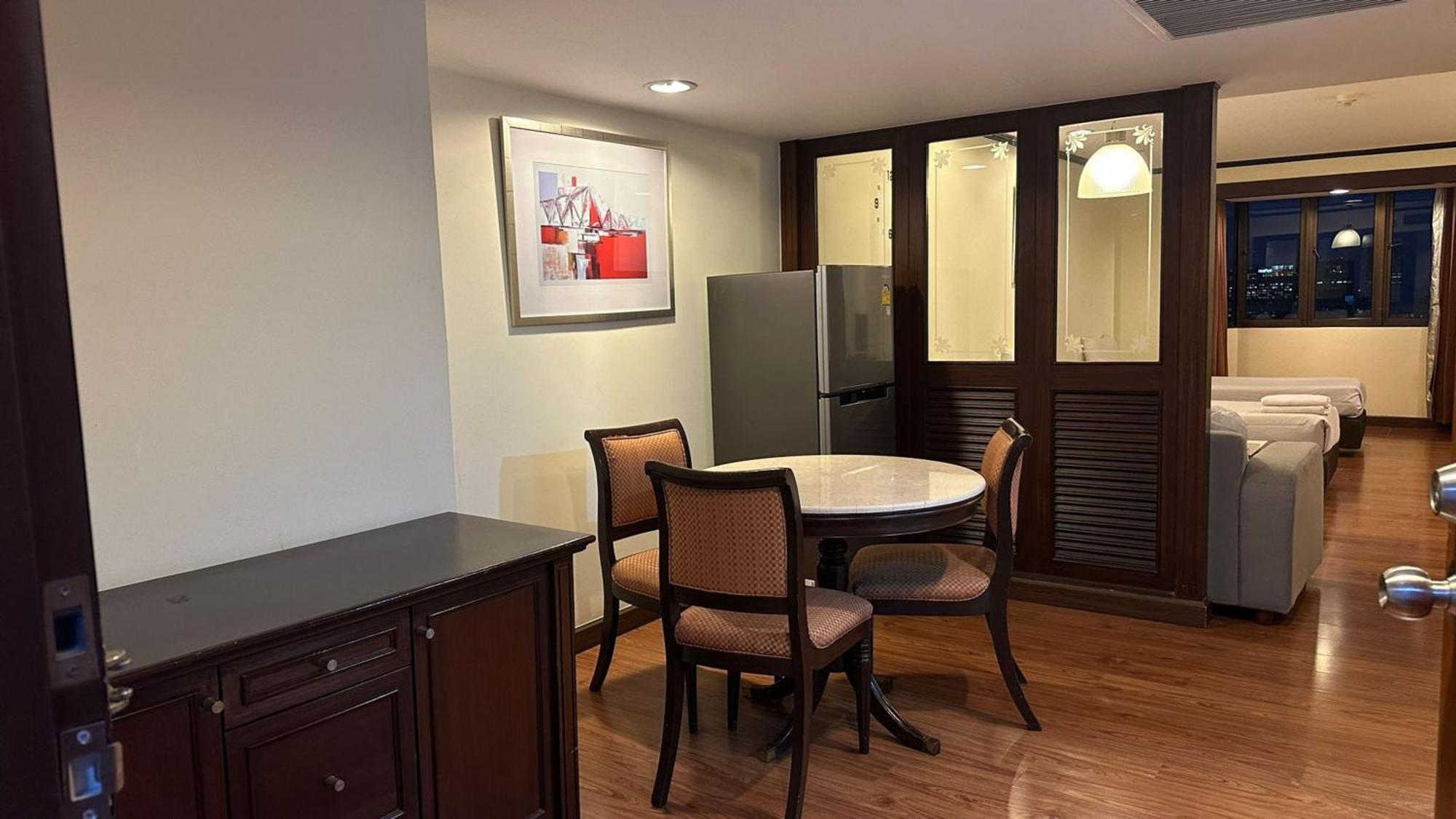 Omni Tower Sukhumvit Soi 4 Direct Apartman Bangkok Kültér fotó