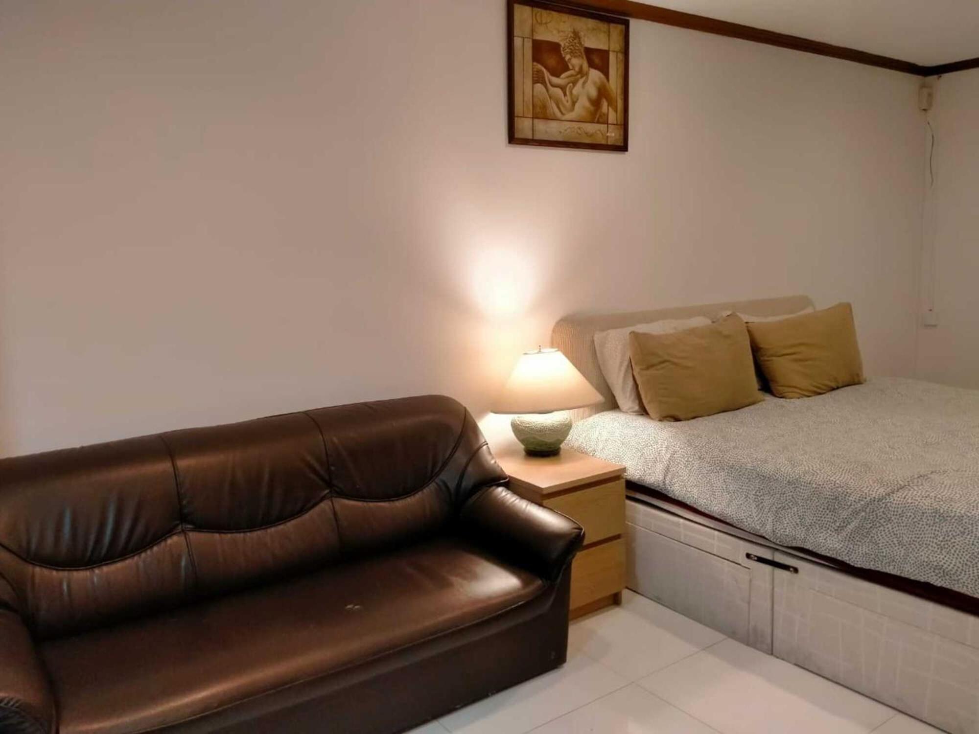 Omni Tower Sukhumvit Soi 4 Direct Apartman Bangkok Kültér fotó