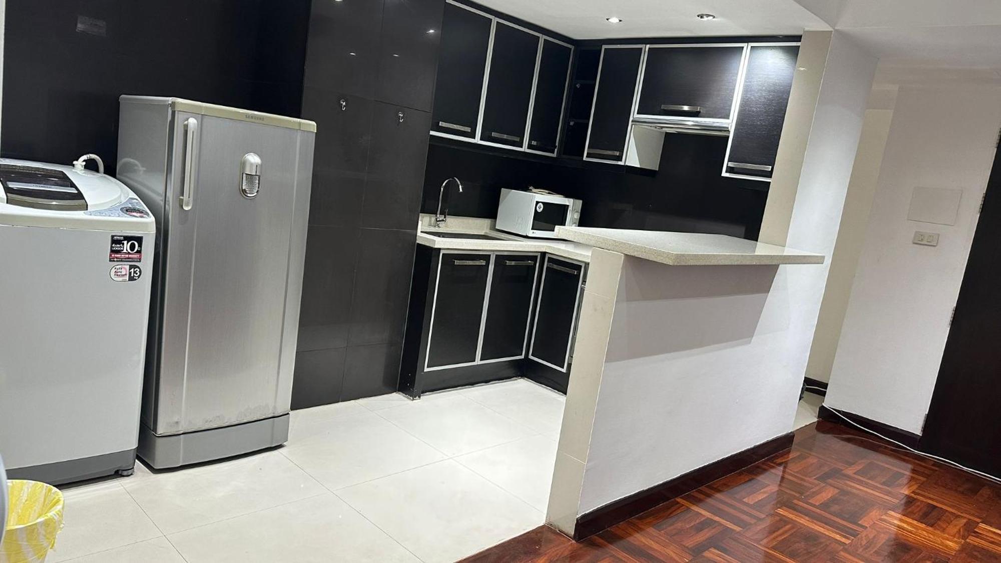 Omni Tower Sukhumvit Soi 4 Direct Apartman Bangkok Kültér fotó
