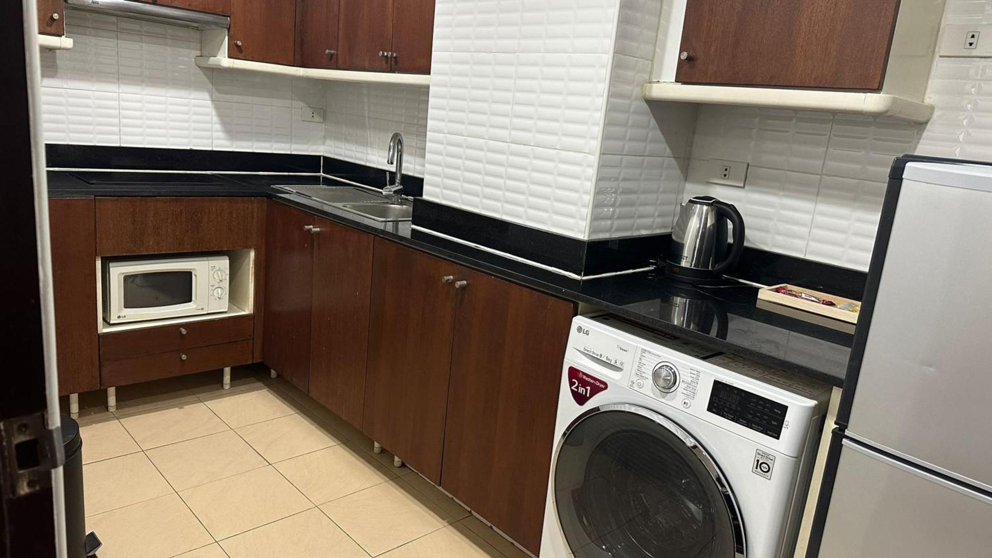 Omni Tower Sukhumvit Soi 4 Direct Apartman Bangkok Kültér fotó