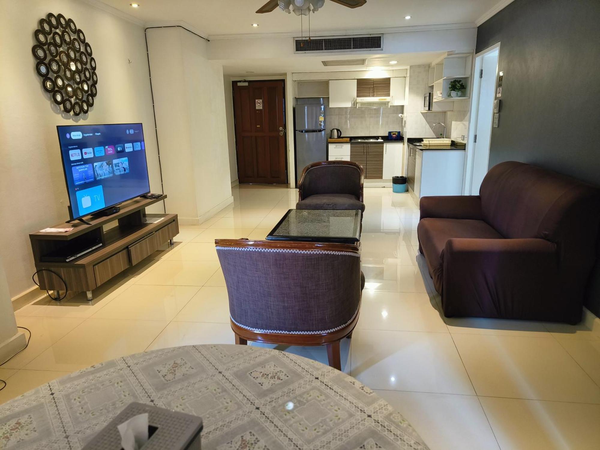 Omni Tower Sukhumvit Soi 4 Direct Apartman Bangkok Kültér fotó