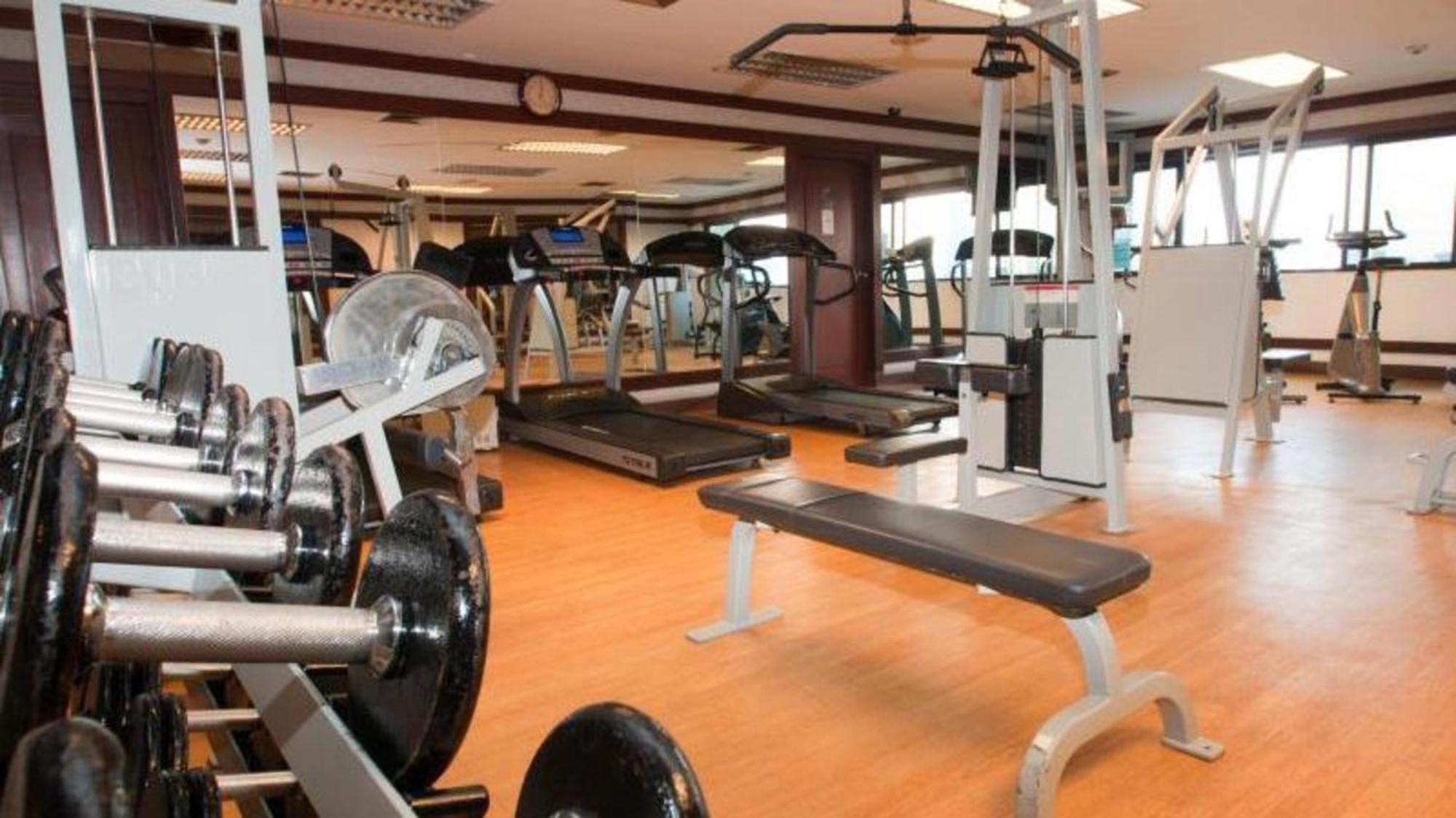 Omni Tower Sukhumvit Soi 4 Direct Apartman Bangkok Kültér fotó