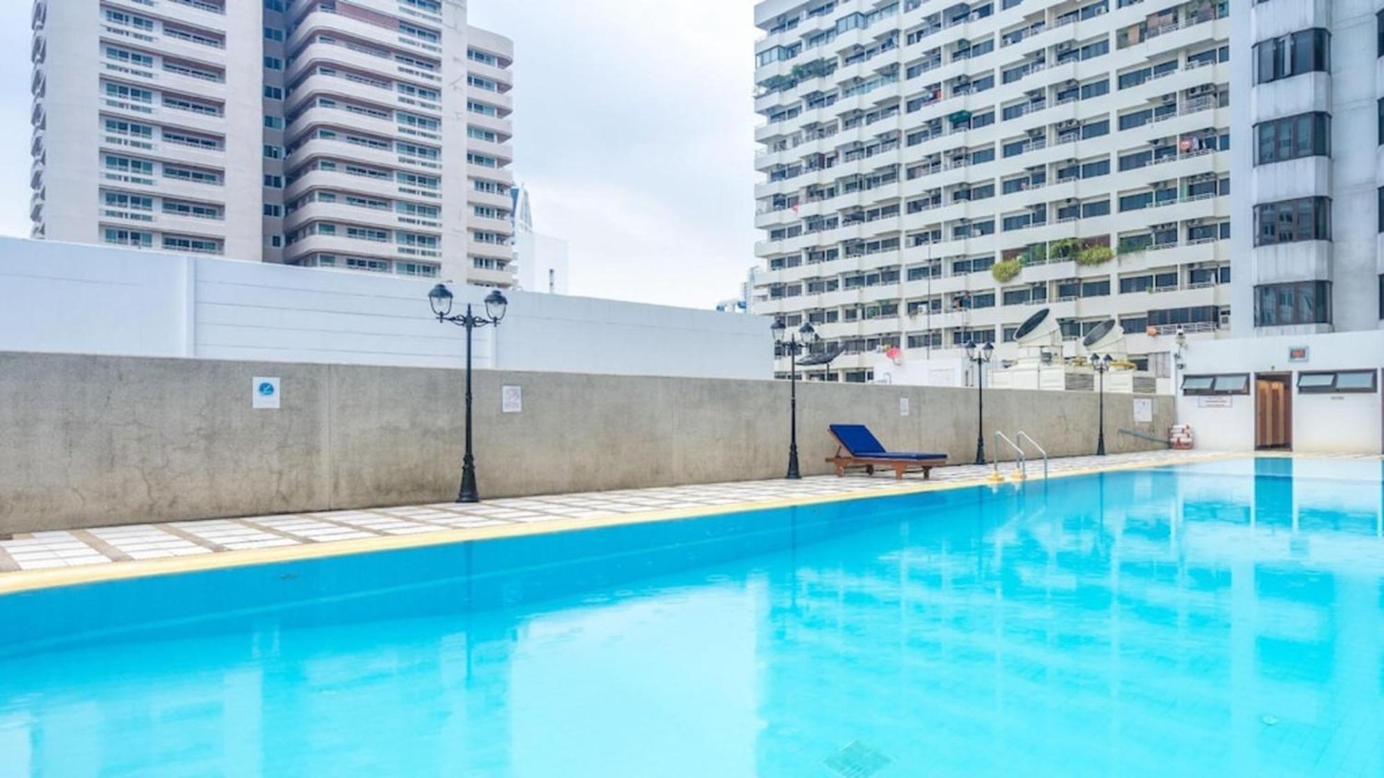 Omni Tower Sukhumvit Soi 4 Direct Apartman Bangkok Kültér fotó