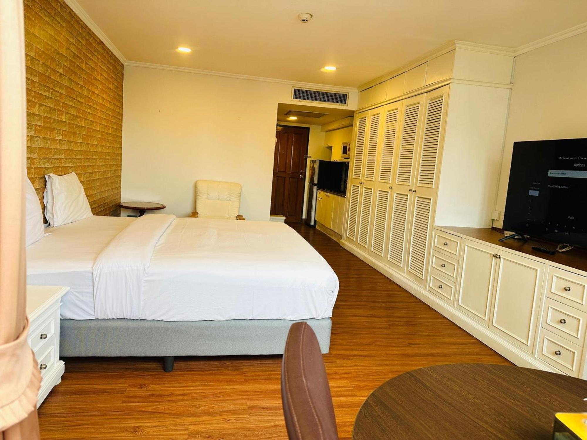 Omni Tower Sukhumvit Soi 4 Direct Apartman Bangkok Kültér fotó