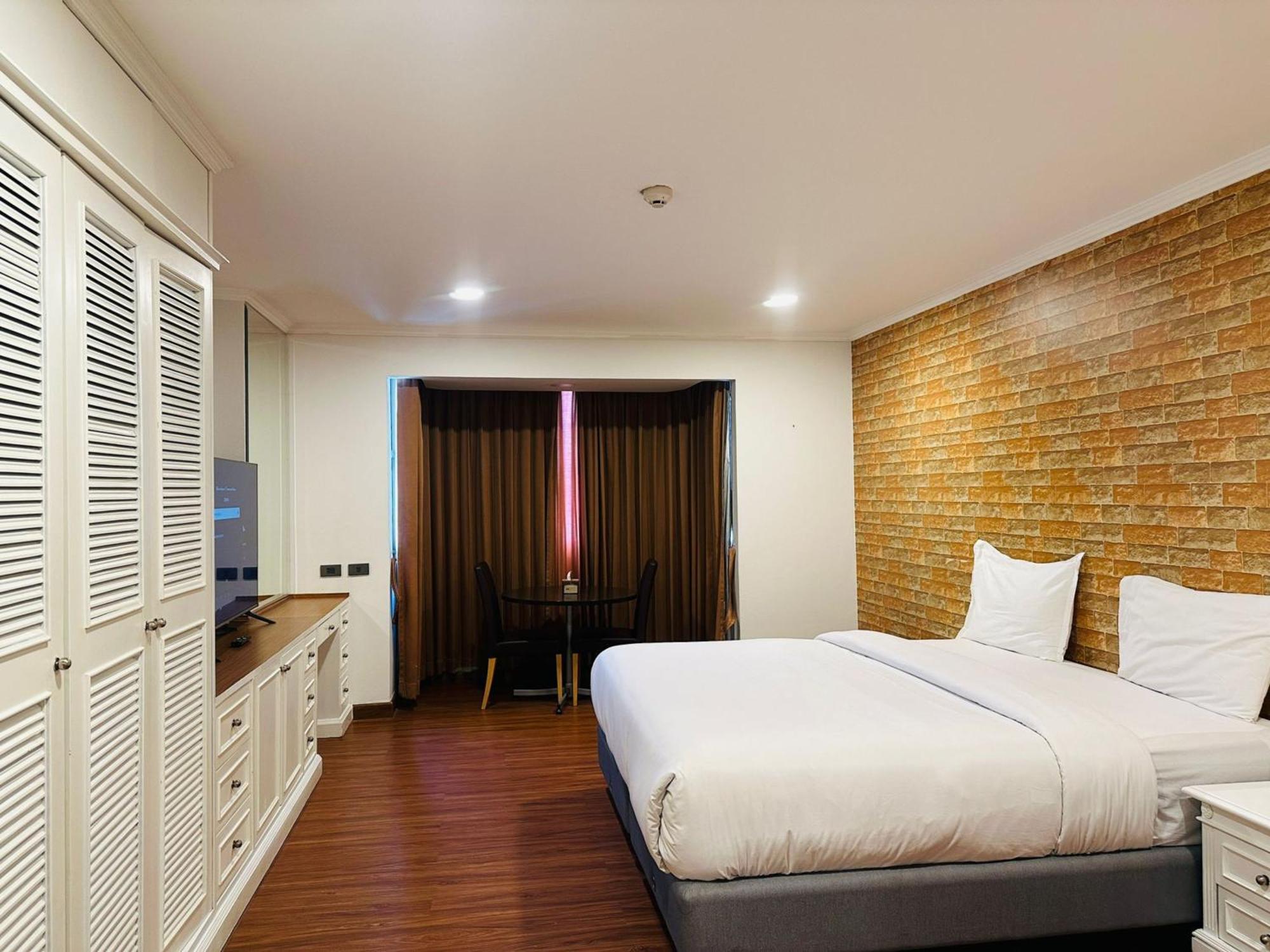 Omni Tower Sukhumvit Soi 4 Direct Apartman Bangkok Kültér fotó