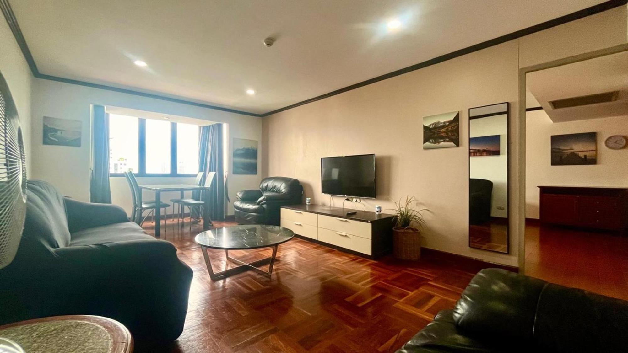 Omni Tower Sukhumvit Soi 4 Direct Apartman Bangkok Kültér fotó