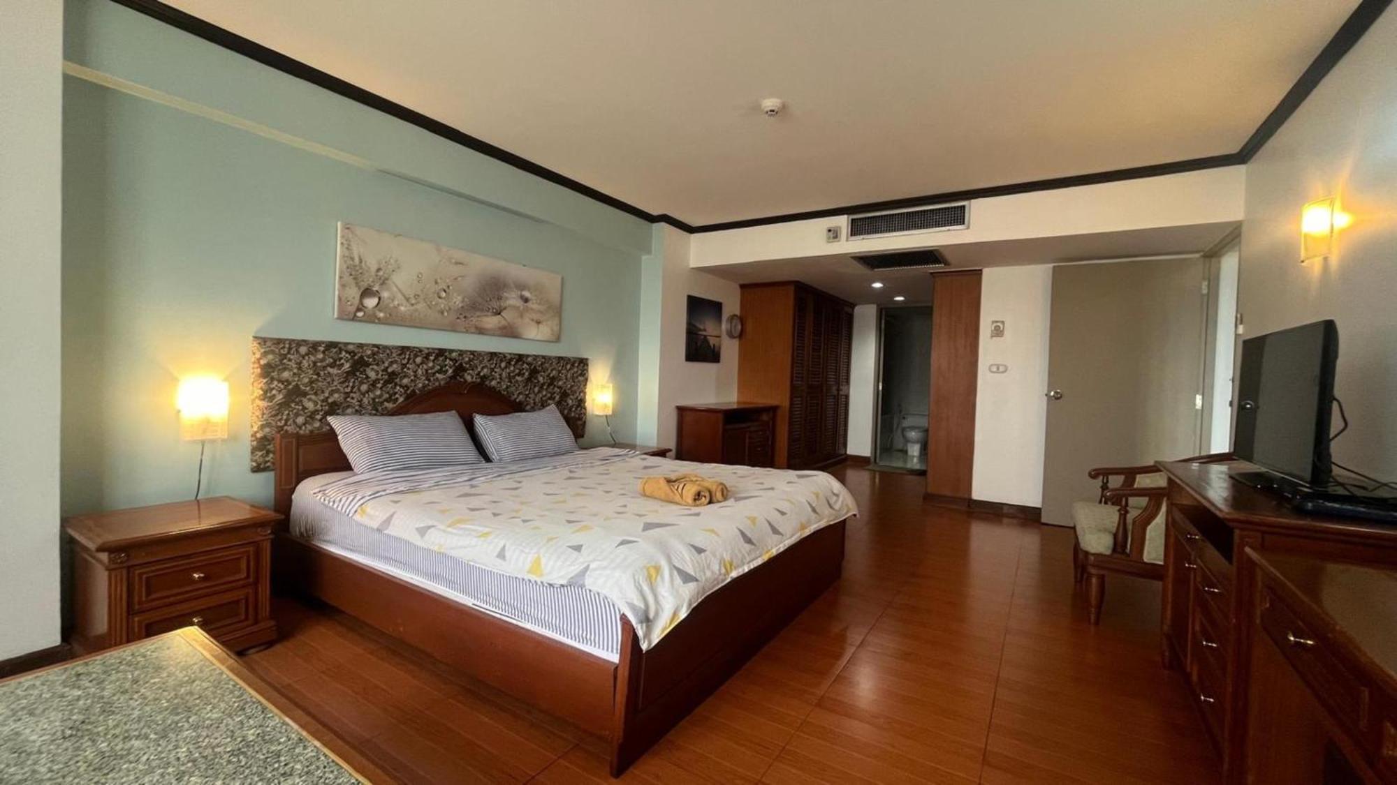 Omni Tower Sukhumvit Soi 4 Direct Apartman Bangkok Kültér fotó
